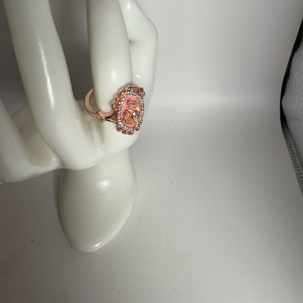 Elegant Rose Gold Ring with Pink Gemstone